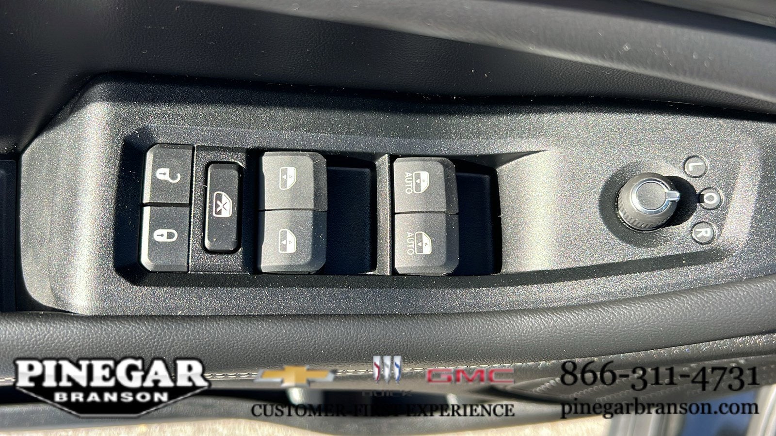 2024 Jeep Grand Cherokee Laredo X