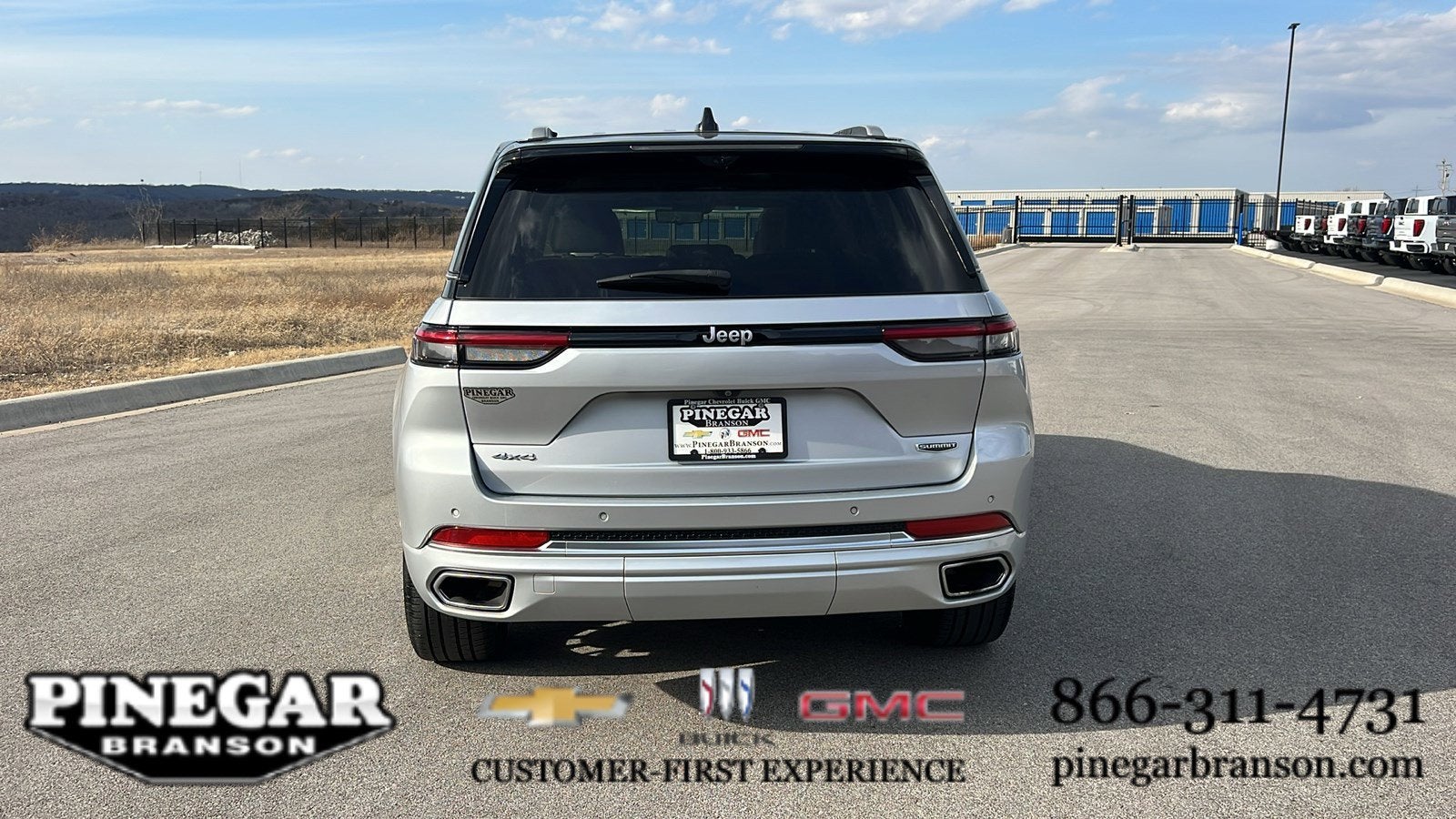 2022 Jeep Grand Cherokee Summit