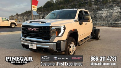 2026 GMC Sierra 3500 HD Chassis Cab Pro
