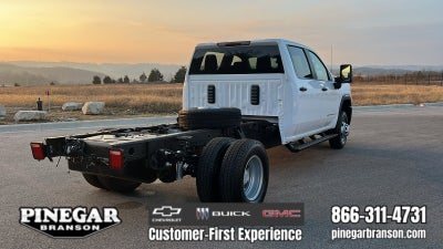 2026 GMC Sierra 3500 HD Chassis Cab Pro