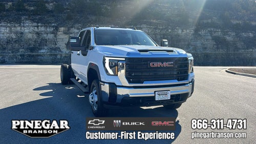 2026 GMC Sierra 3500 HD Chassis Cab Pro