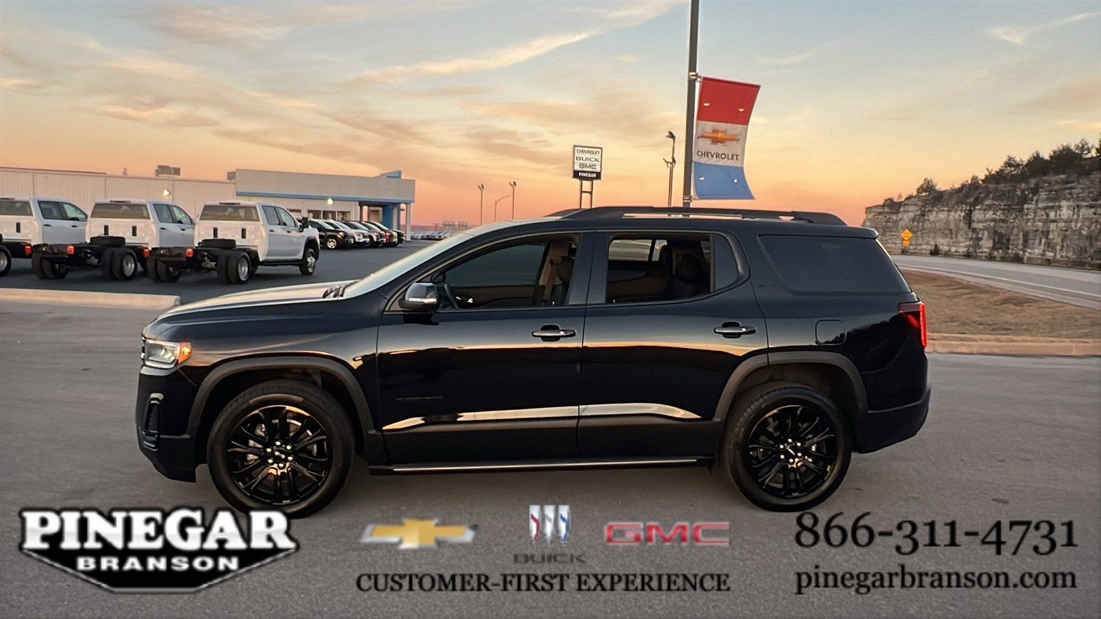 2023 GMC Acadia SLT