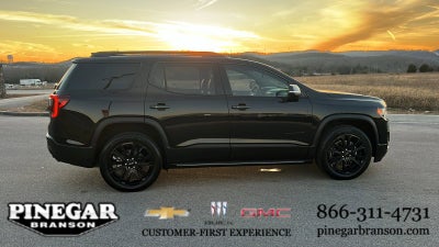 2023 GMC Acadia SLT