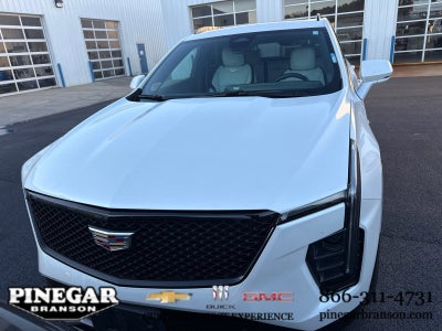 2024 Cadillac XT4 Sport