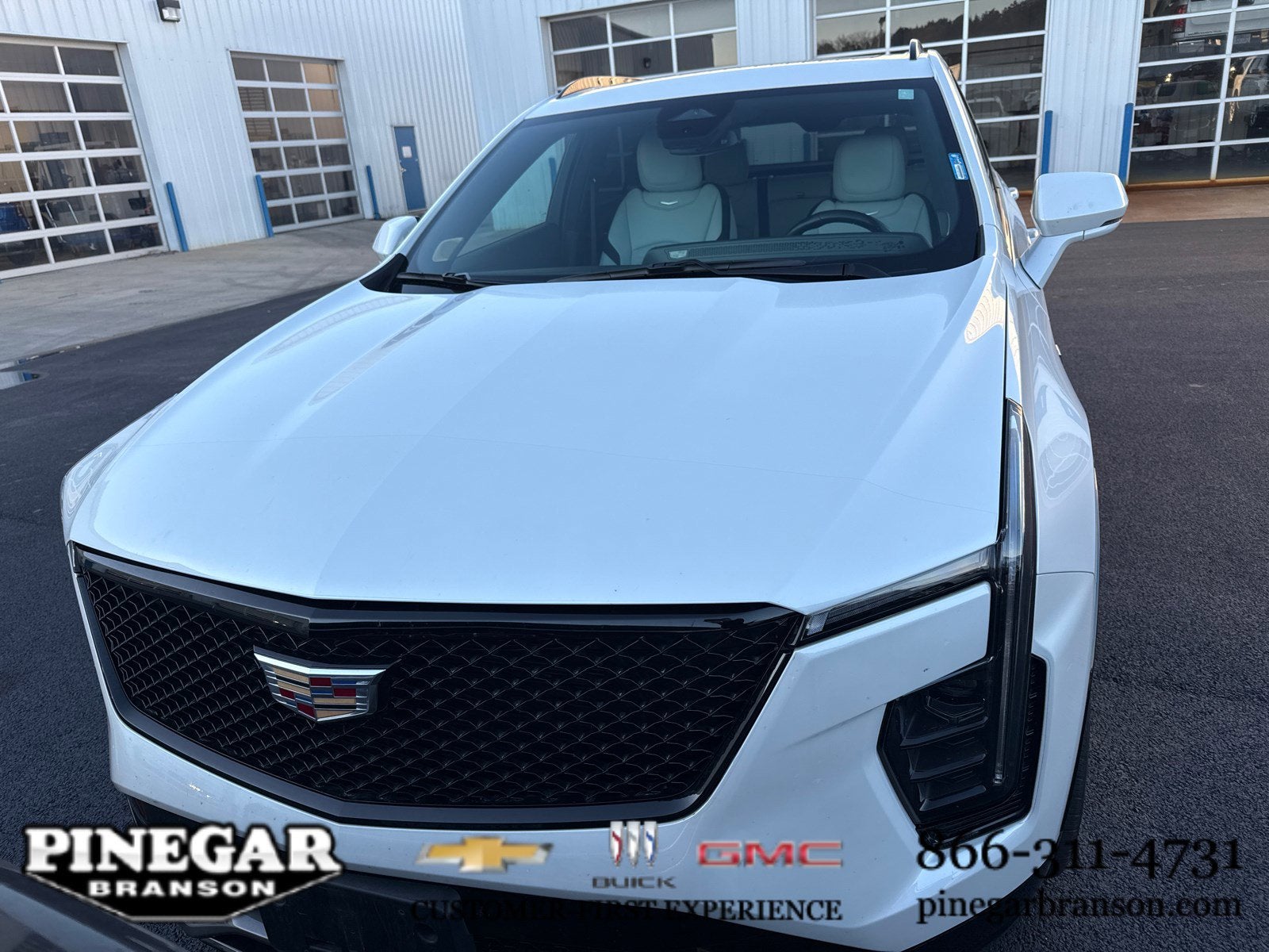 2024 Cadillac XT4 Sport