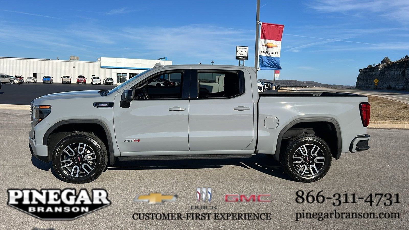 2025 GMC Sierra 1500 AT4