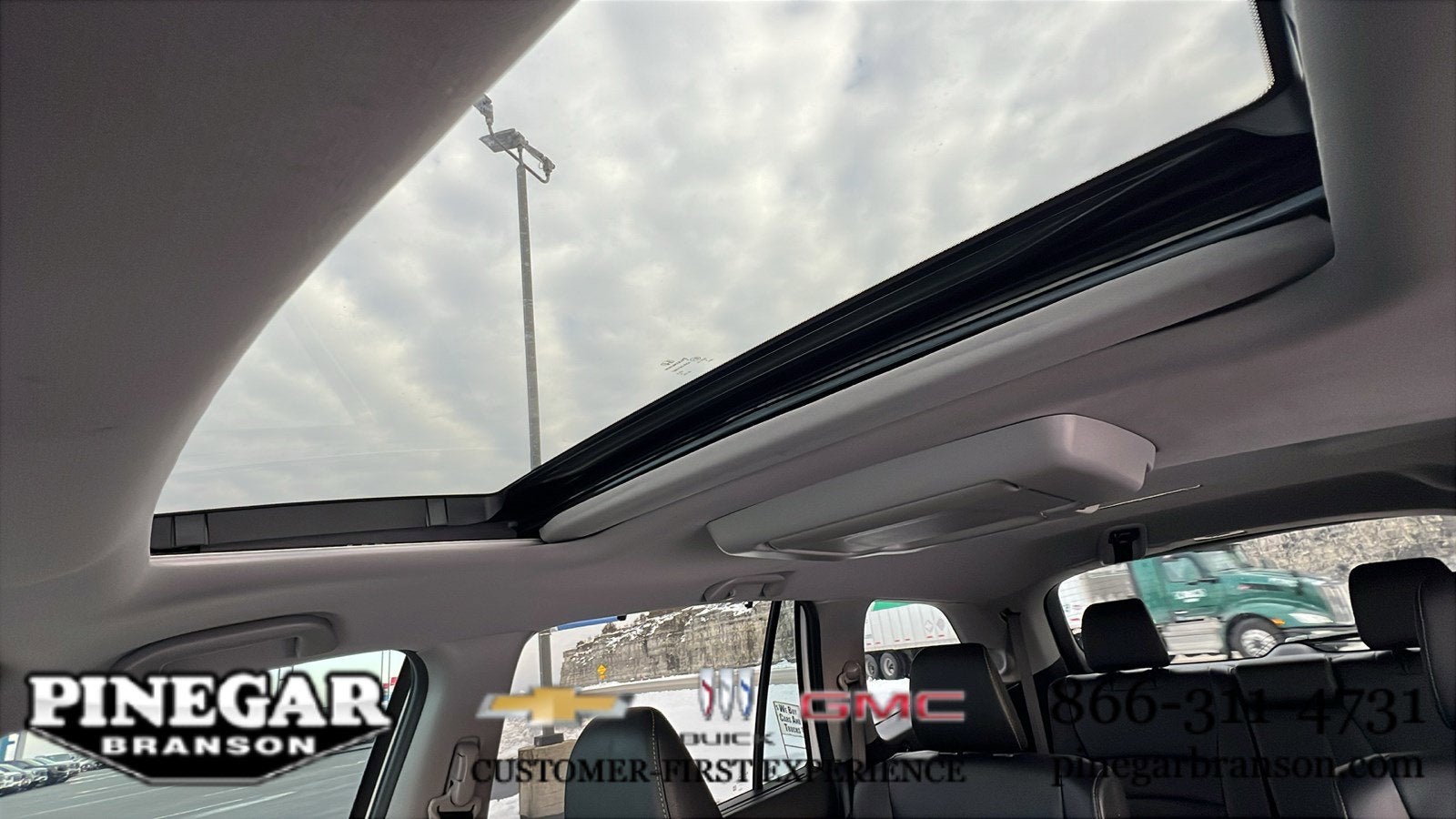 2022 Honda Pilot Touring 7-Passenger