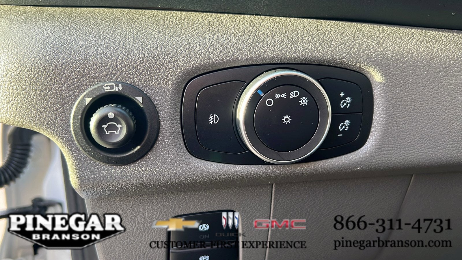 2024 Ford Transit Passenger Wagon XL