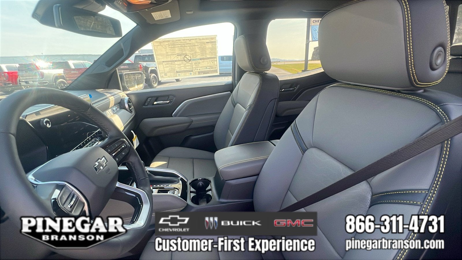2026 Chevrolet Colorado ZR2 - Photo 16