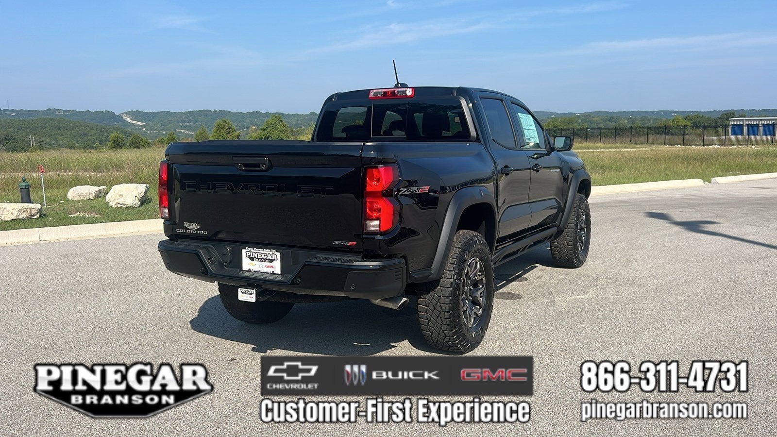 2026 Chevrolet Colorado ZR2 - Photo 8