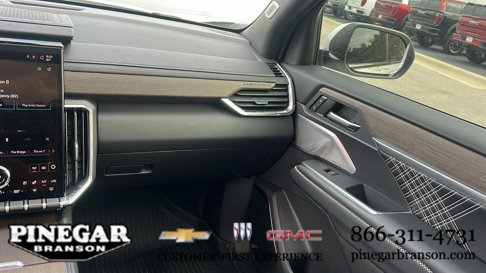 2025 GMC Acadia Denali