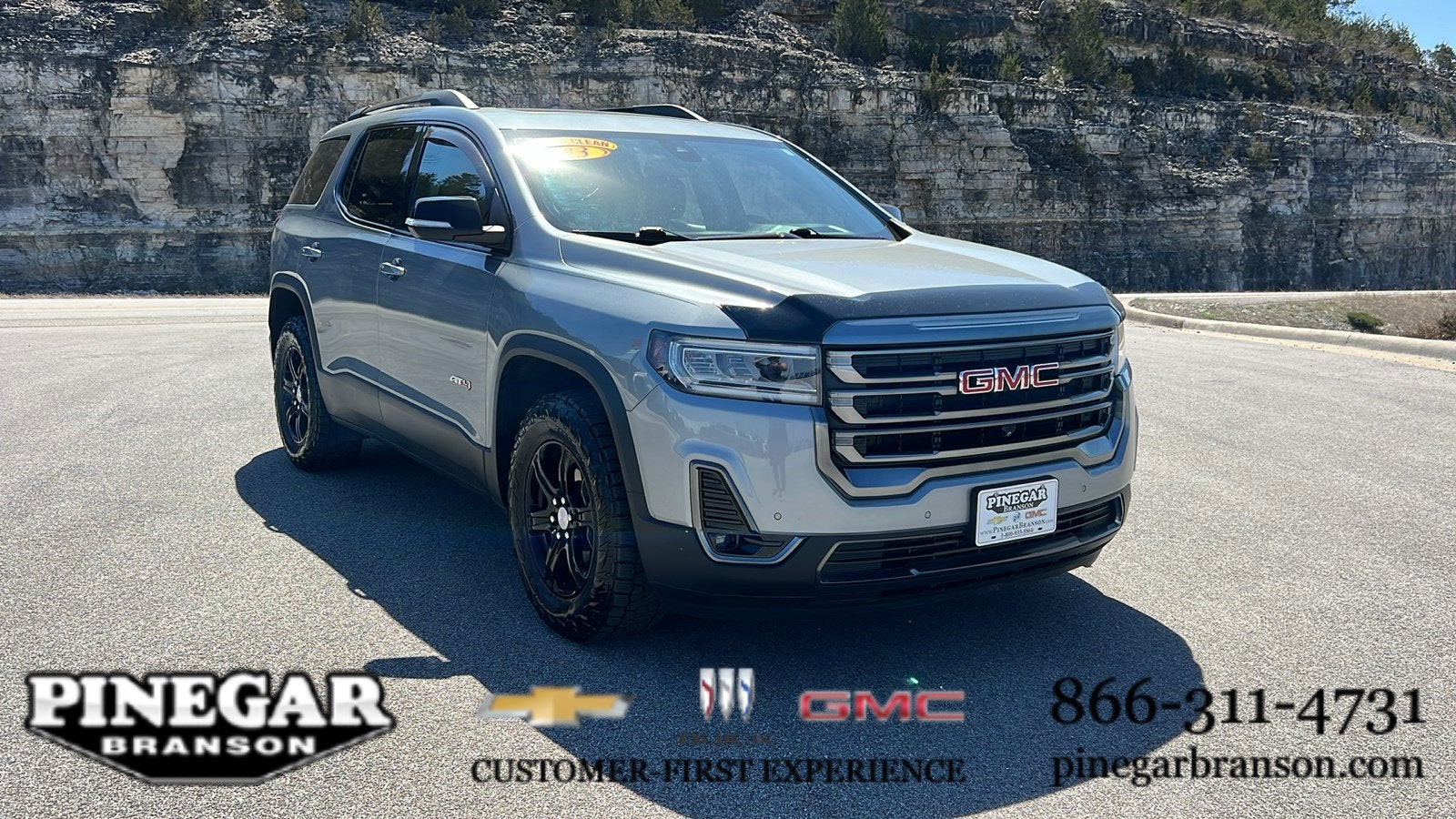 2023 GMC Acadia AT4