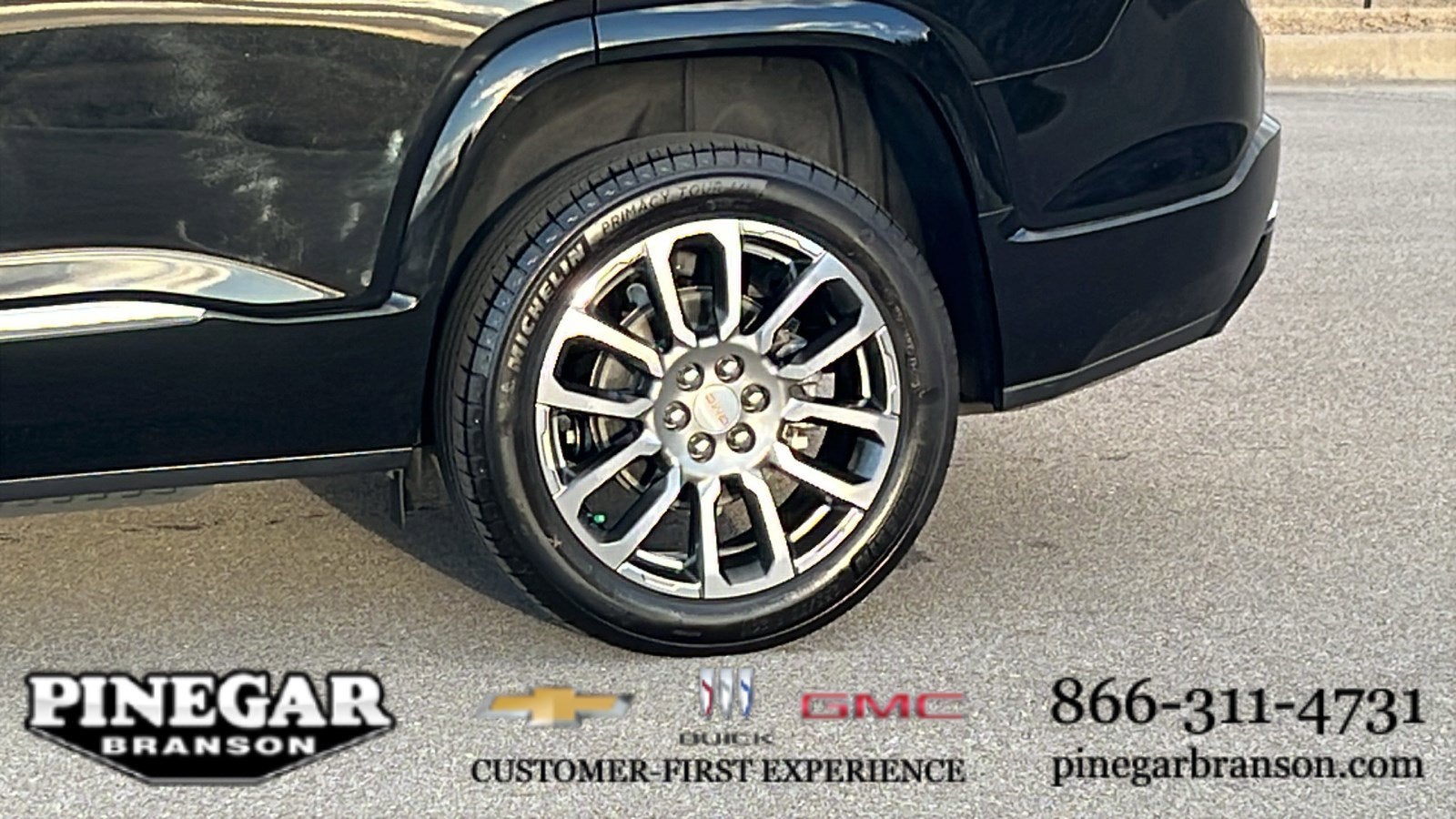 2023 GMC Acadia Denali