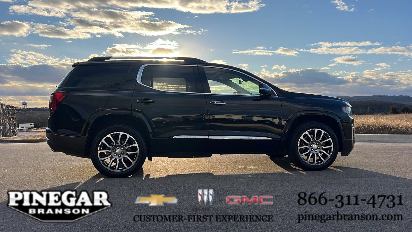 2023 GMC Acadia Denali