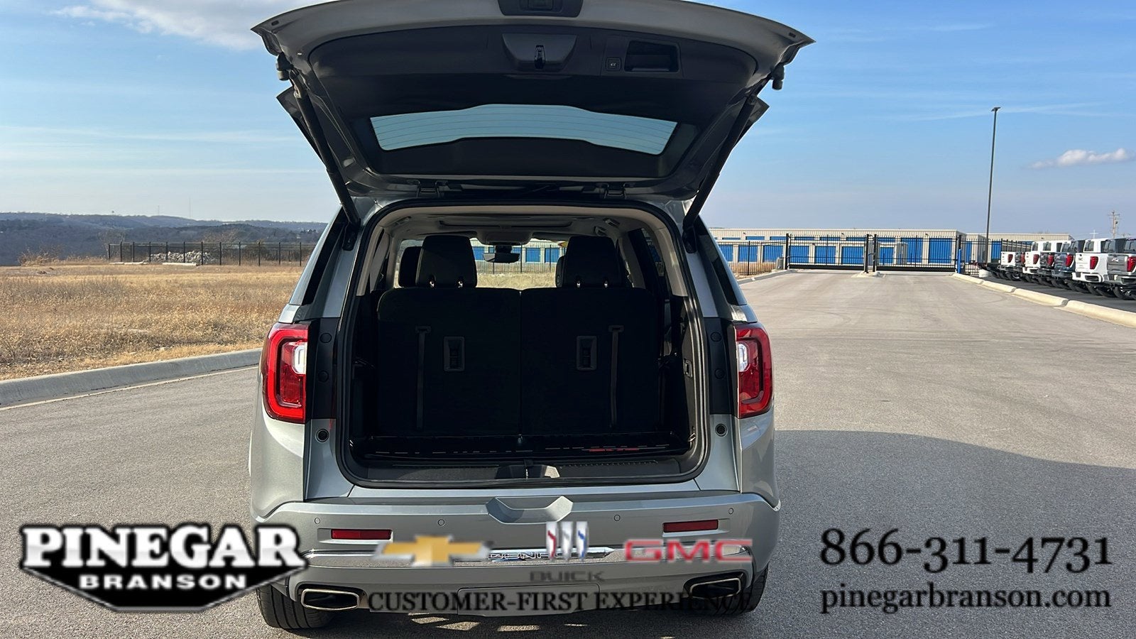 2023 GMC Acadia Denali