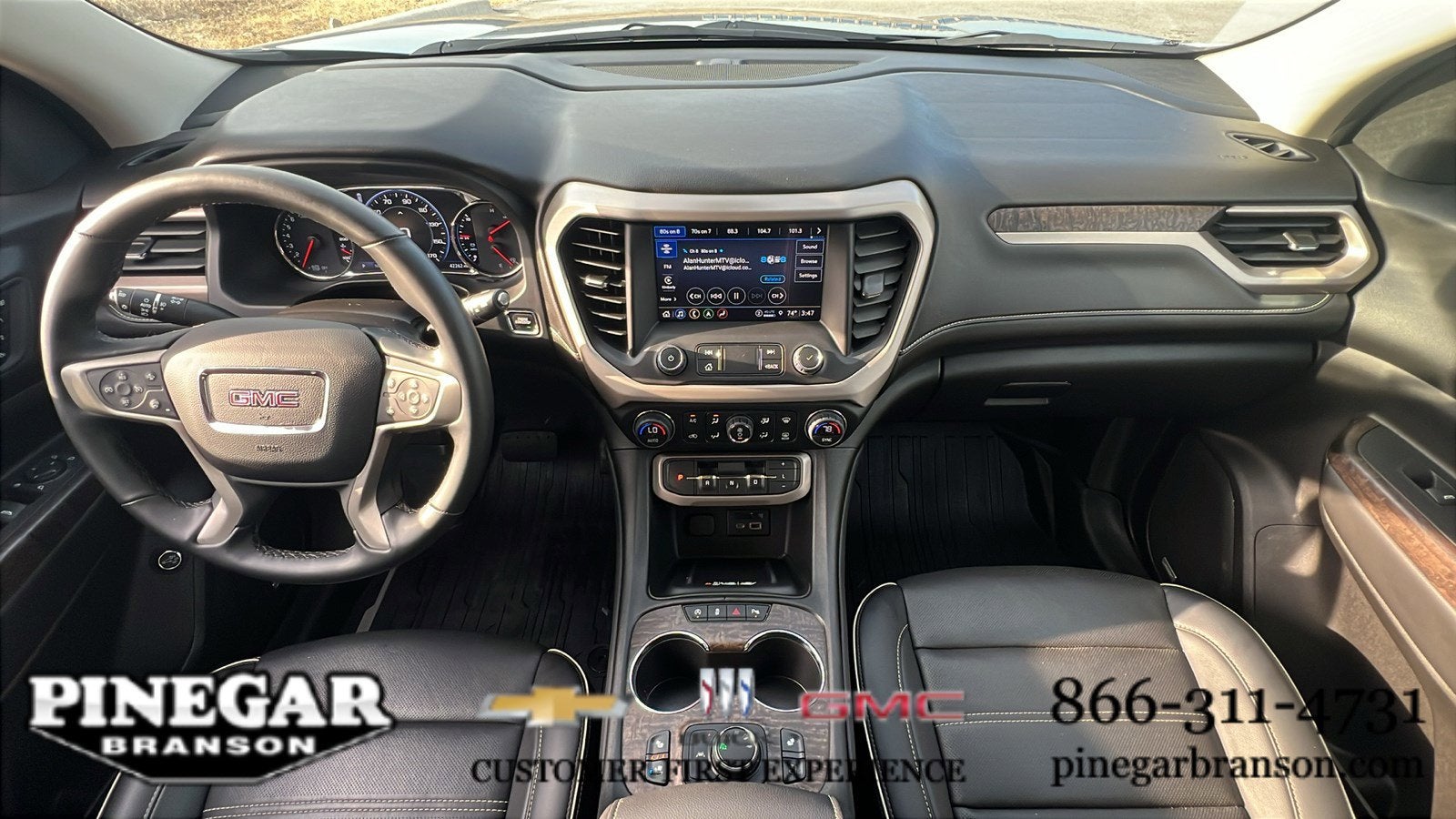 2023 GMC Acadia Denali