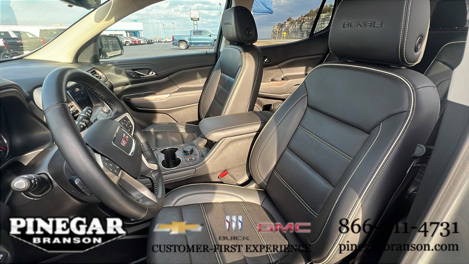 2023 GMC Acadia Denali