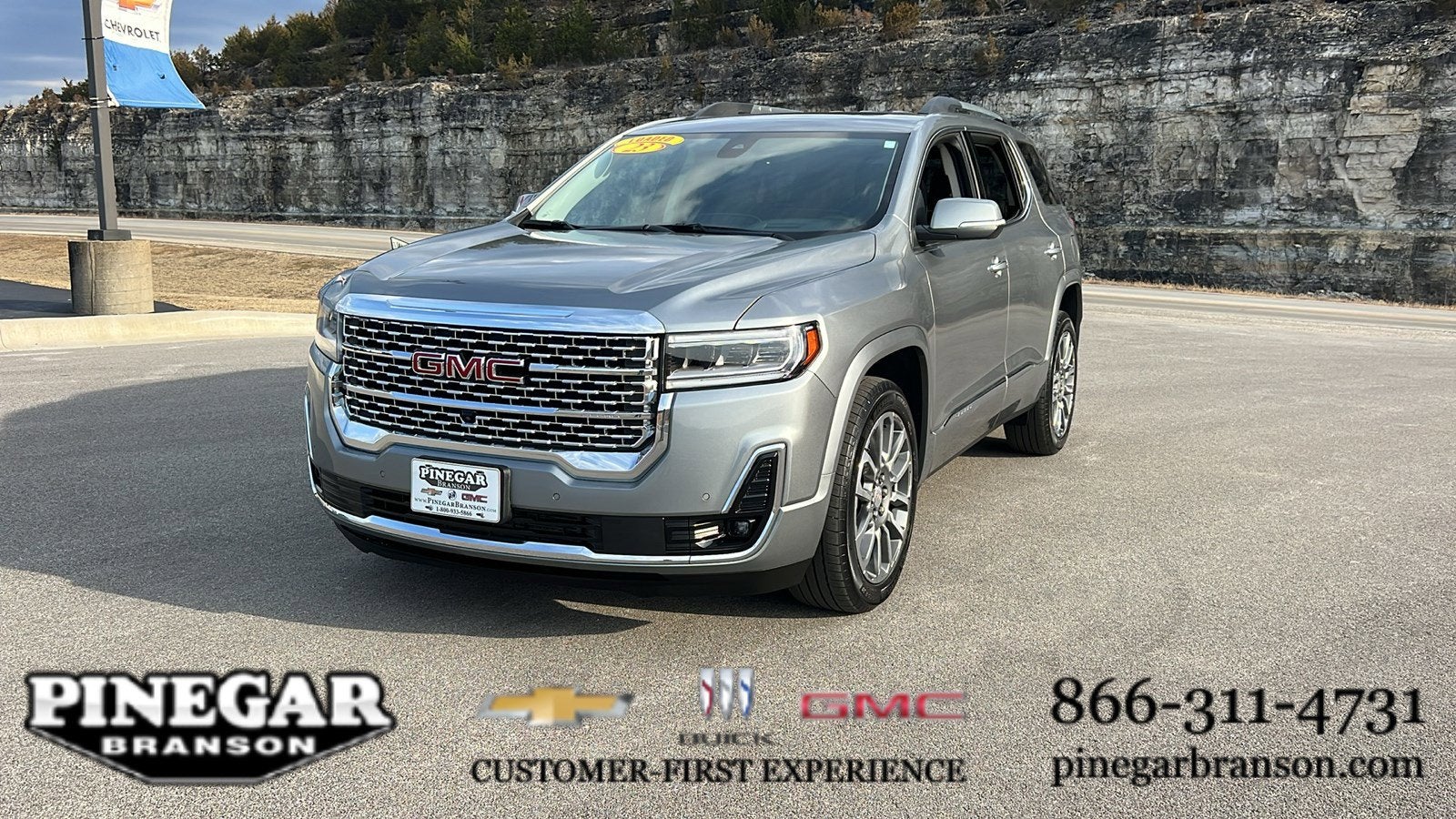 2023 GMC Acadia Denali