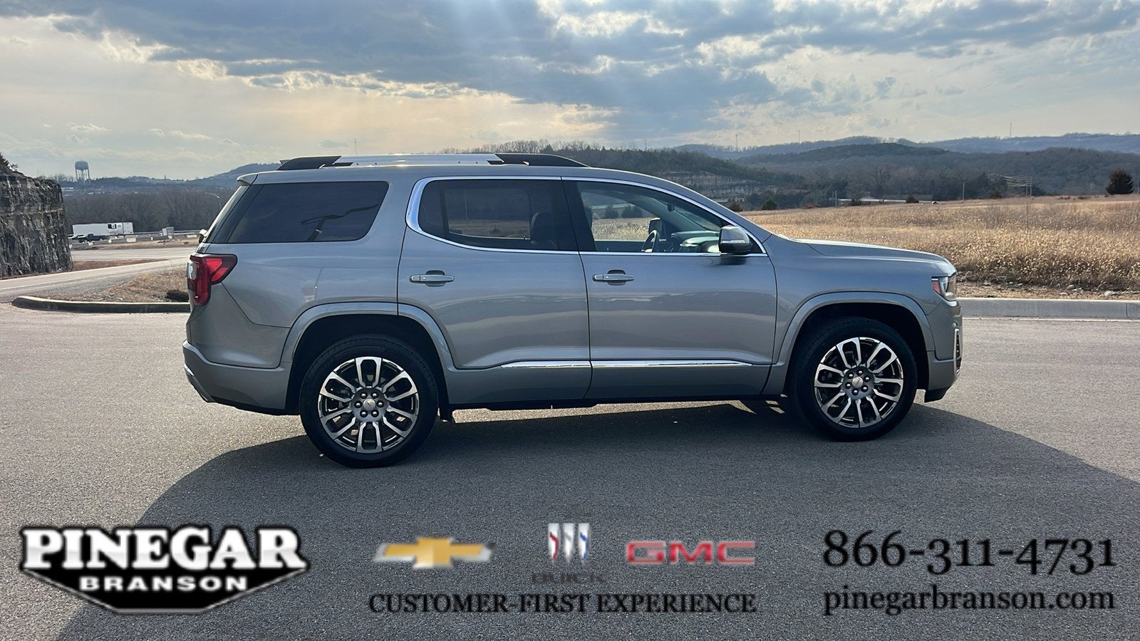 2023 GMC Acadia Denali