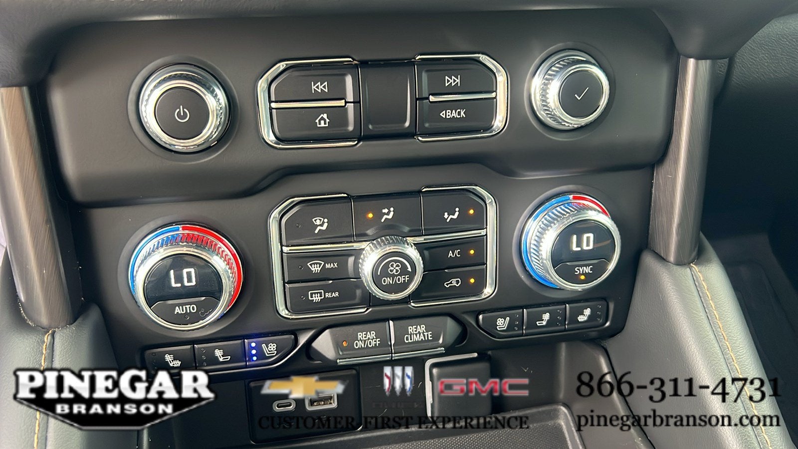 2023 GMC Yukon XL AT4