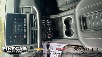 2023 GMC Yukon XL AT4