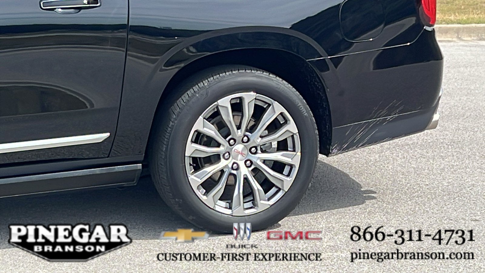 2023 GMC Yukon XL Denali