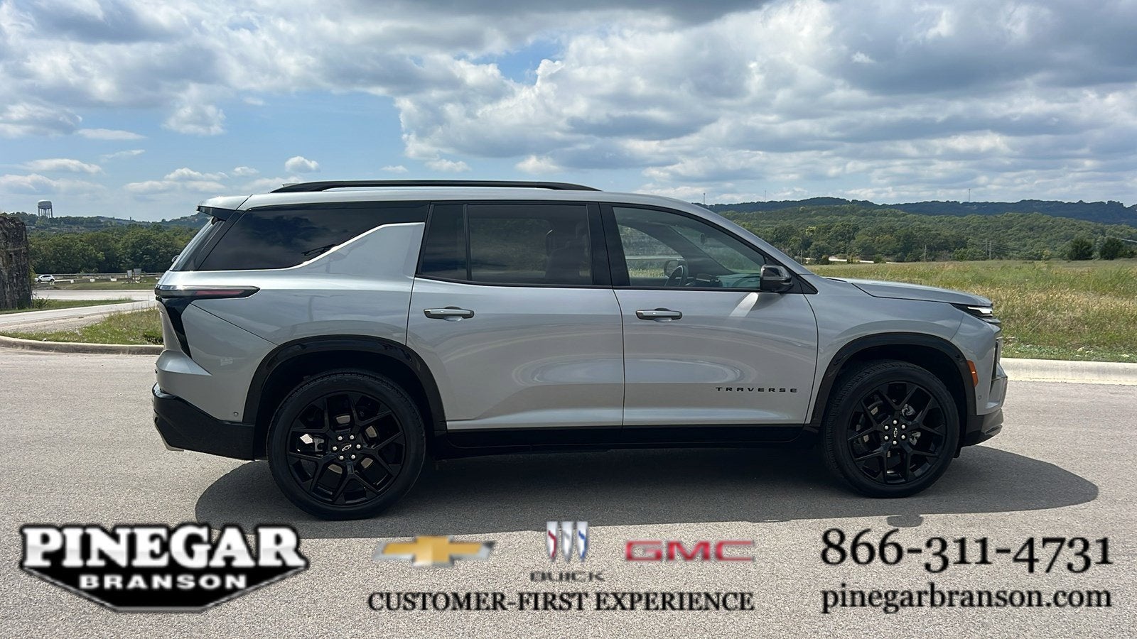 2024 Chevrolet Traverse RS