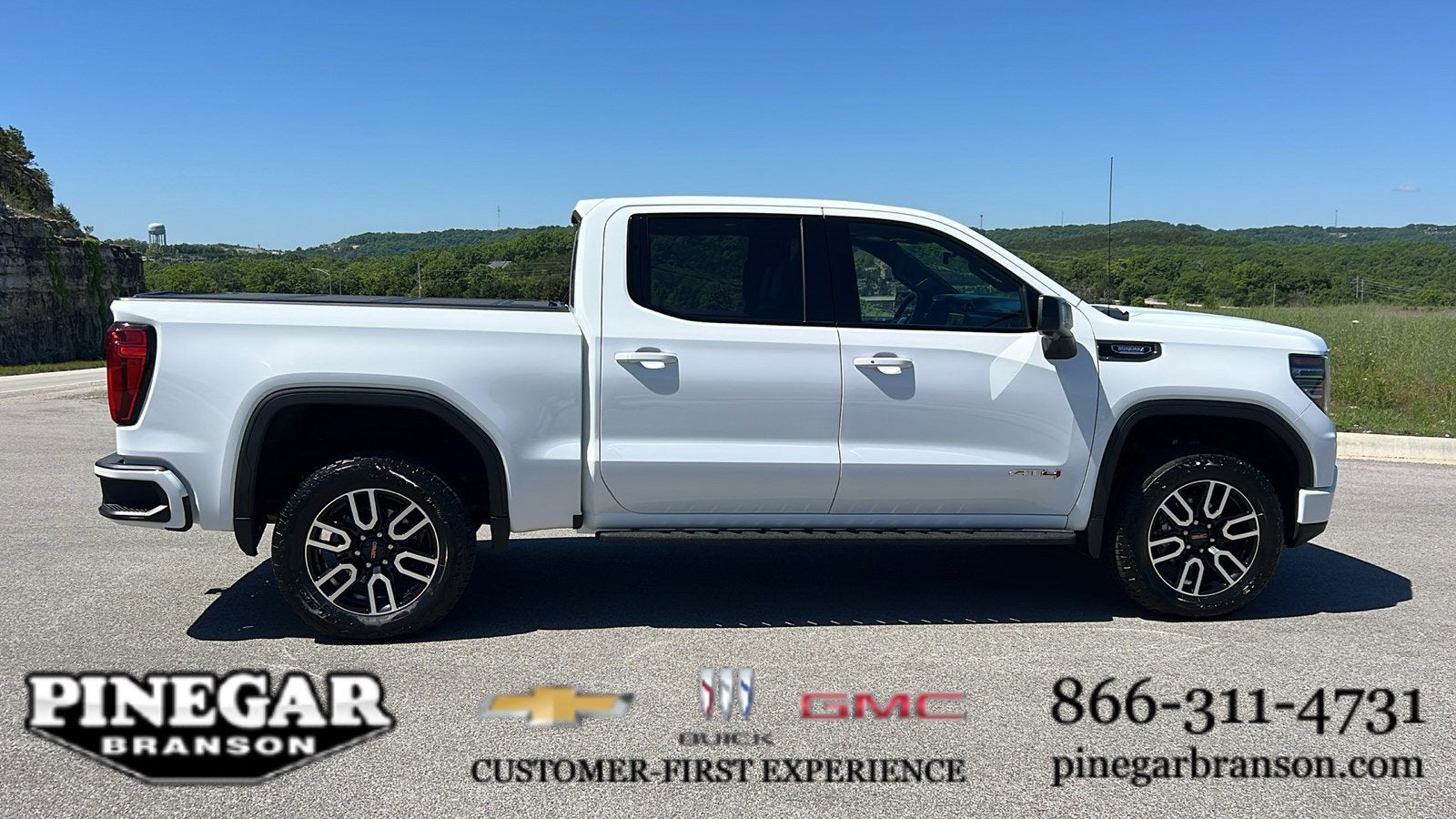 2023 GMC Sierra 1500 AT4