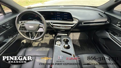 2024 Cadillac LYRIQ Luxury 3