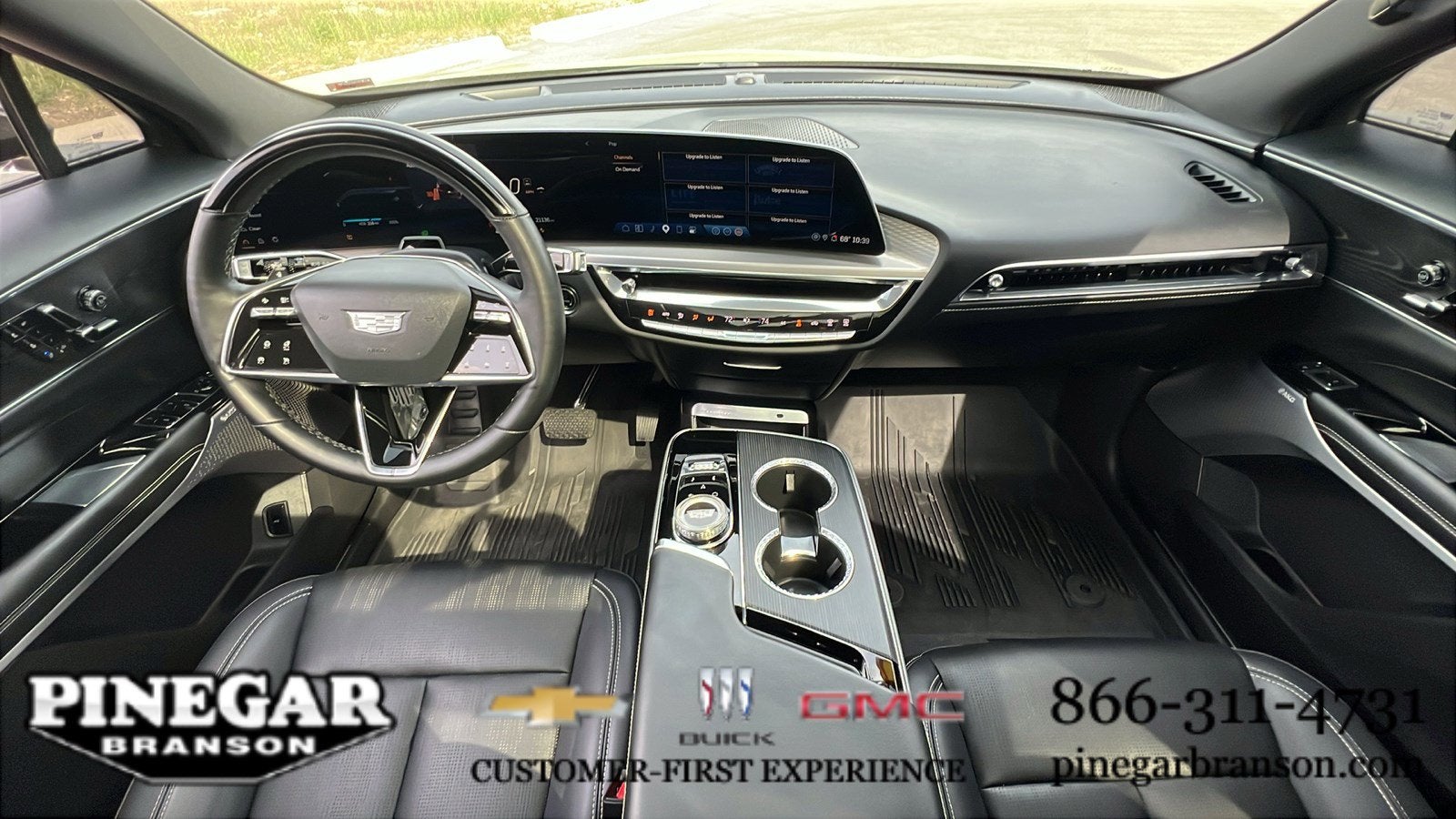 2024 Cadillac LYRIQ Luxury 3