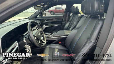 2024 Cadillac LYRIQ Luxury 3