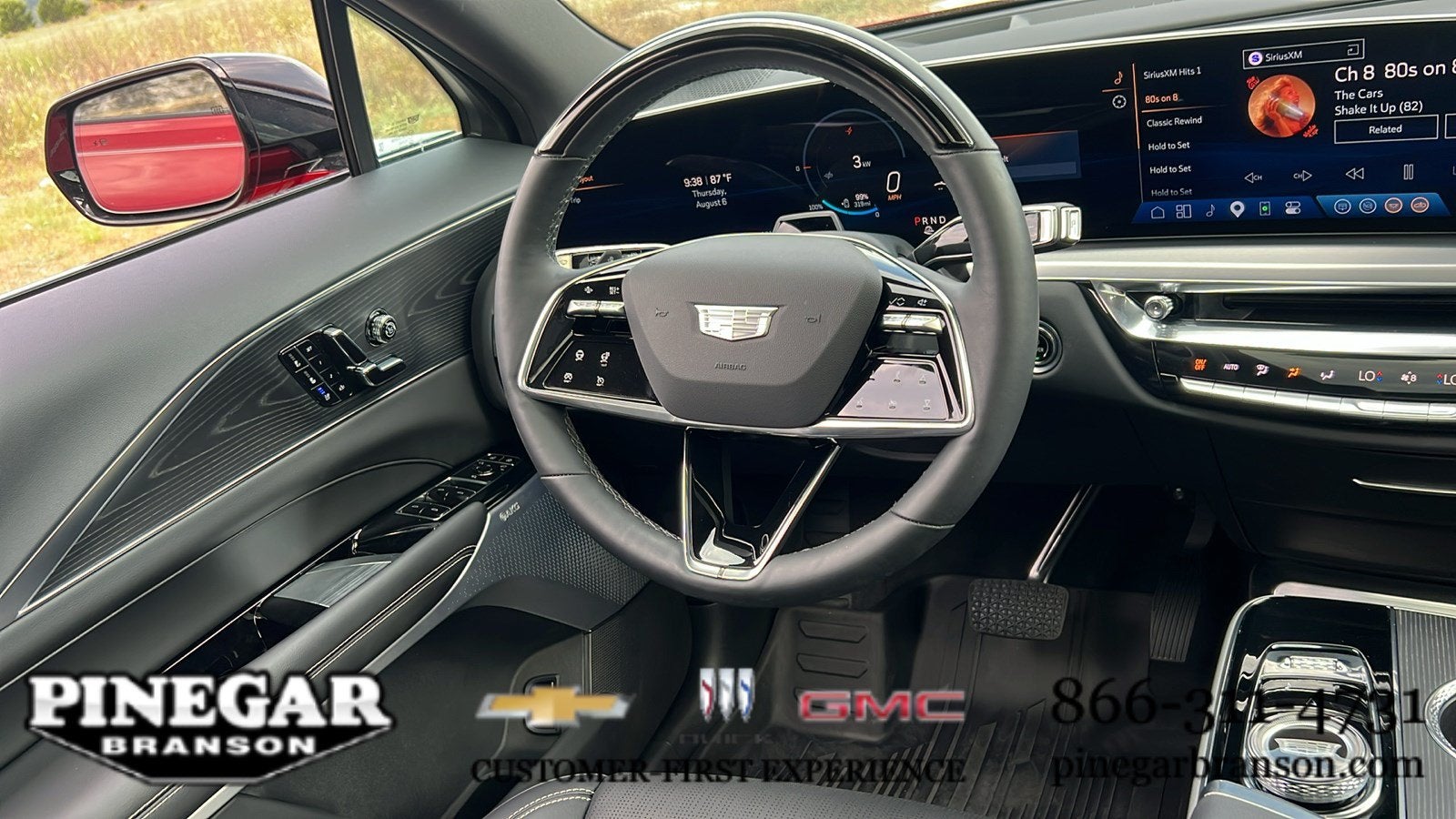 2025 Cadillac LYRIQ Luxury 3