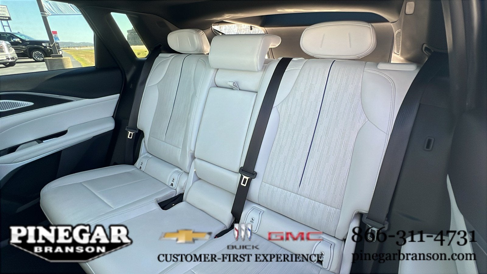 2024 Cadillac LYRIQ Sport 2