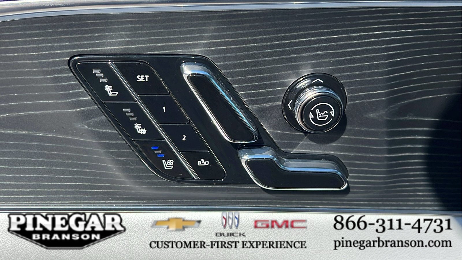 2024 Cadillac LYRIQ Sport 2