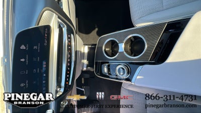 2024 Cadillac LYRIQ Sport 2