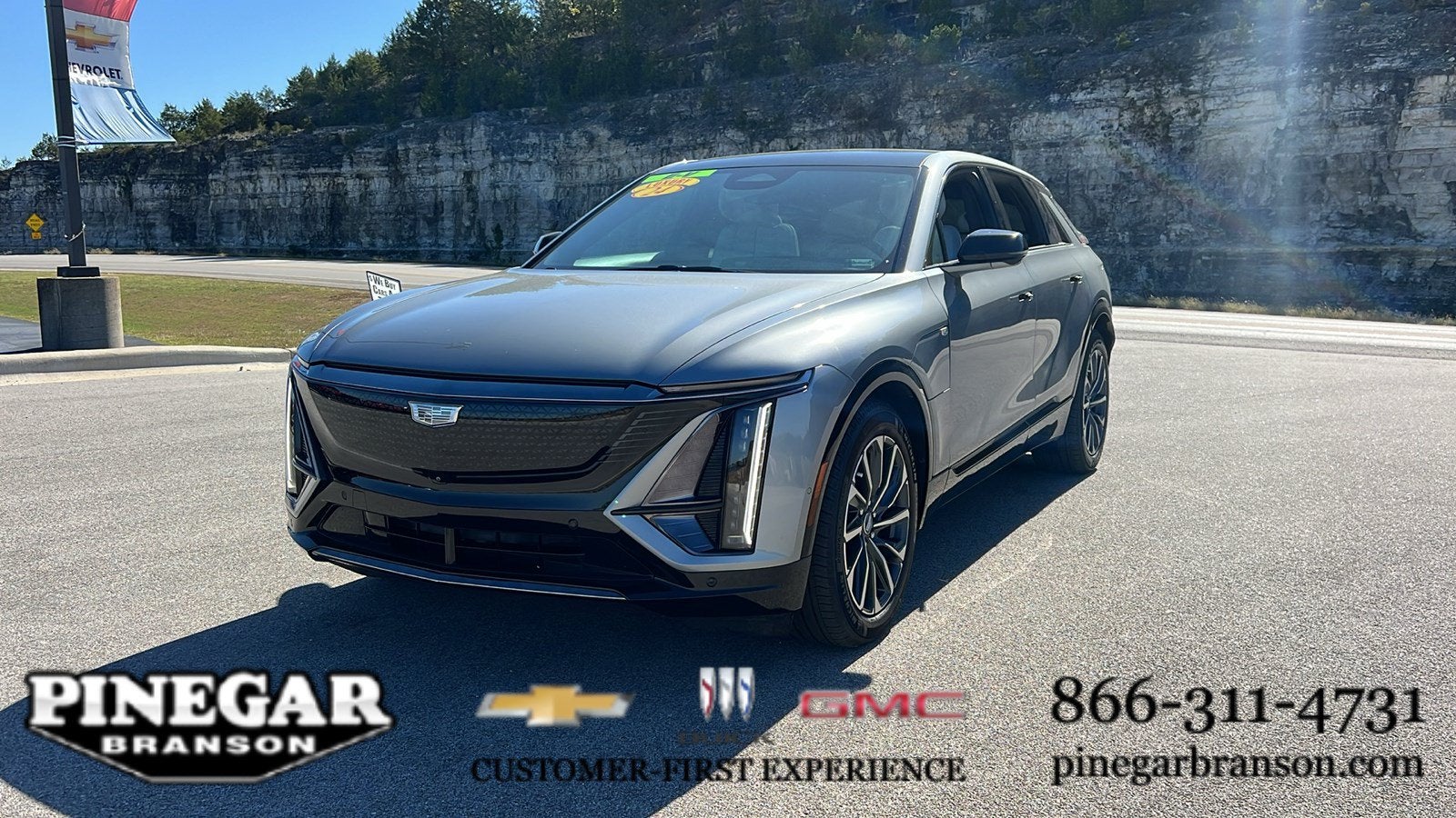 2024 Cadillac LYRIQ Sport 2
