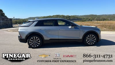 2024 Cadillac LYRIQ Sport 2