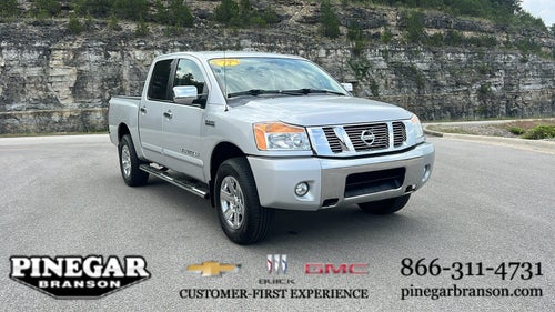 2012 Nissan Titan SV