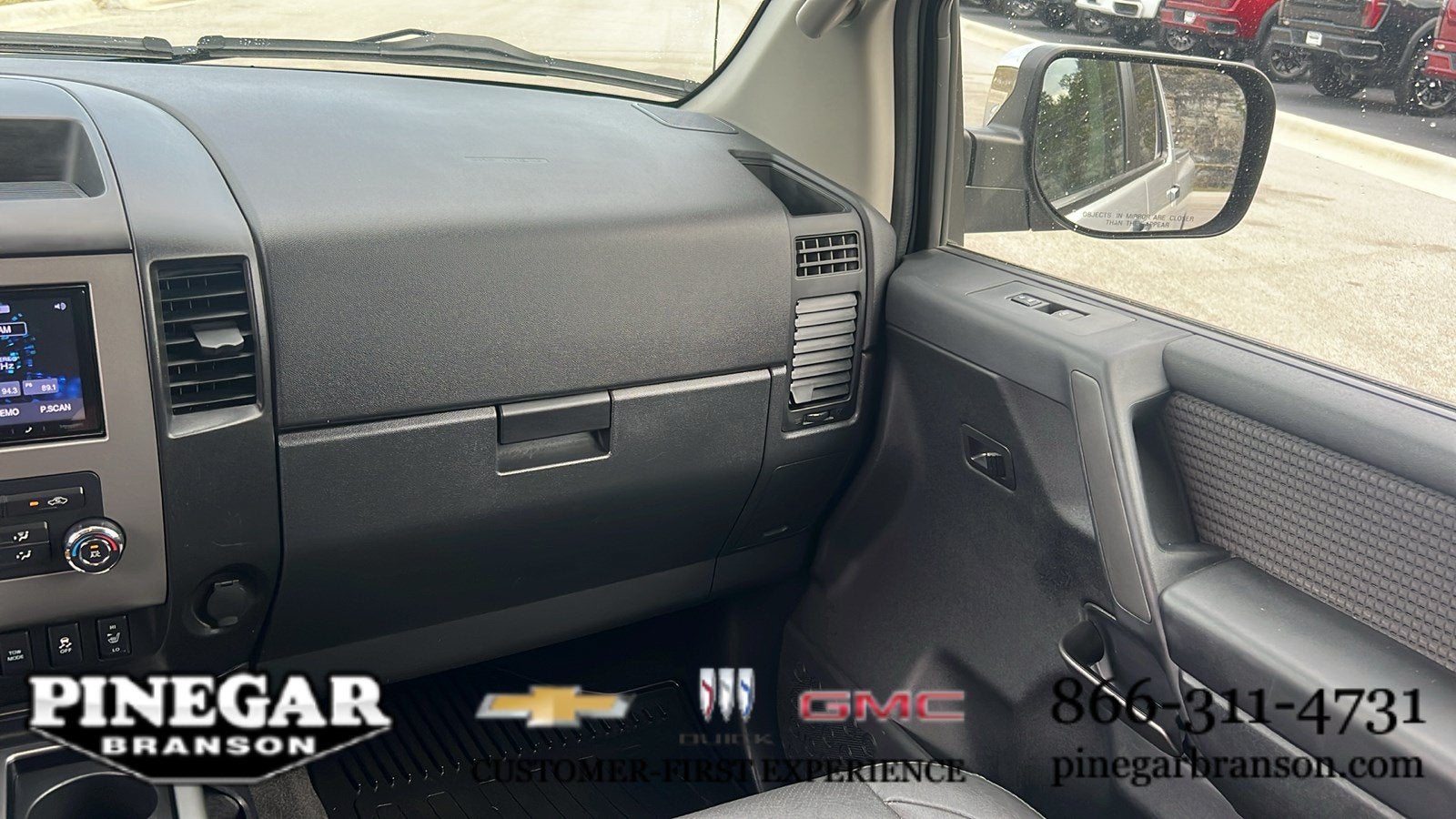 2012 Nissan Titan SV