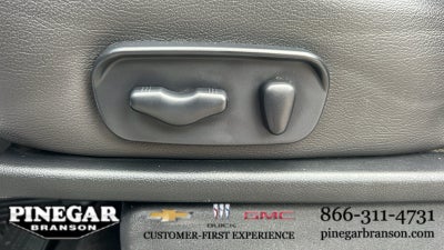 2012 Nissan Titan SV