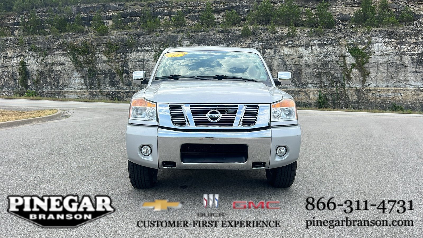 2012 Nissan Titan SV