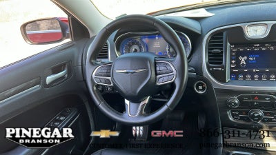 2020 Chrysler 300 Touring L