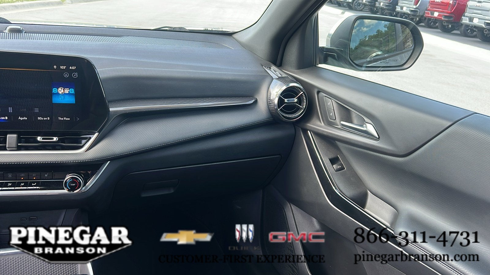 2025 Chevrolet Equinox LT - Photo 15