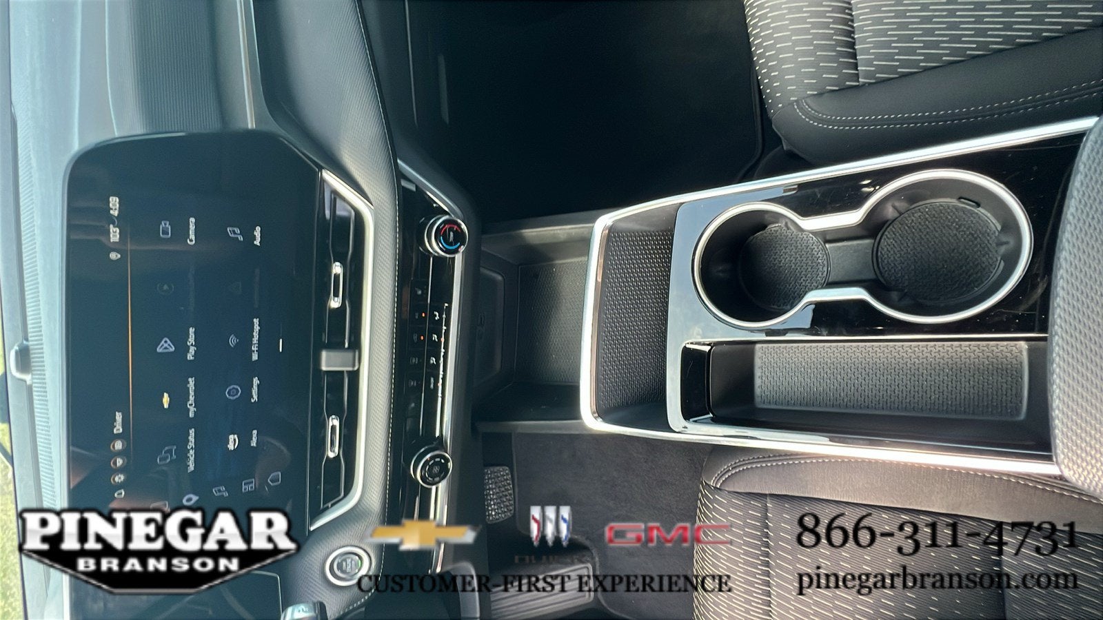2025 Chevrolet Equinox LT - Photo 27
