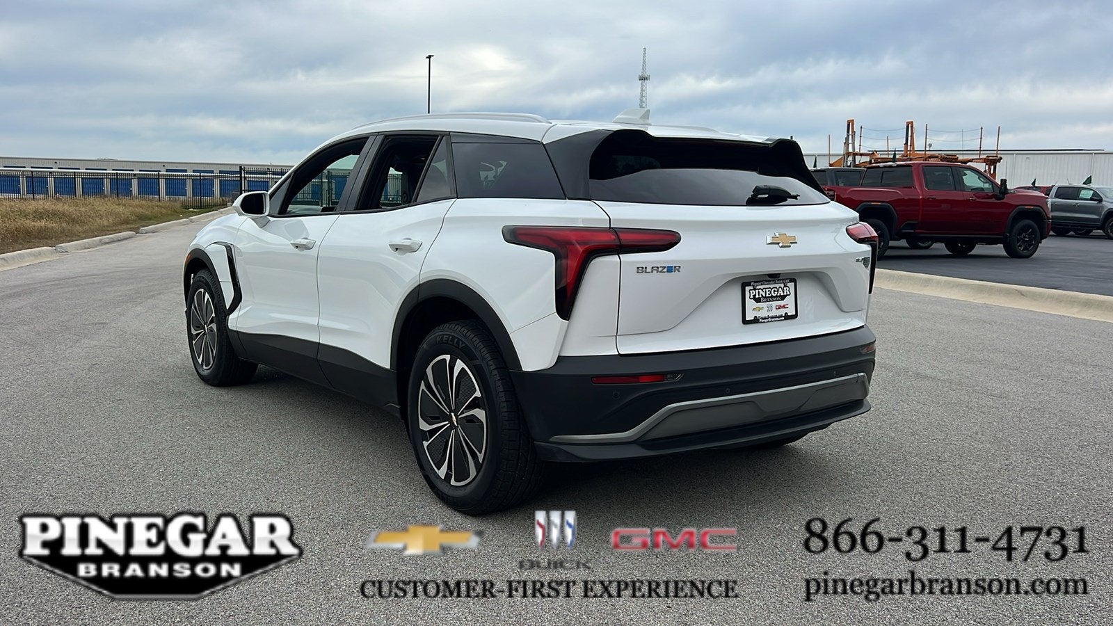 2024 Chevrolet Blazer EV LT - Photo 6