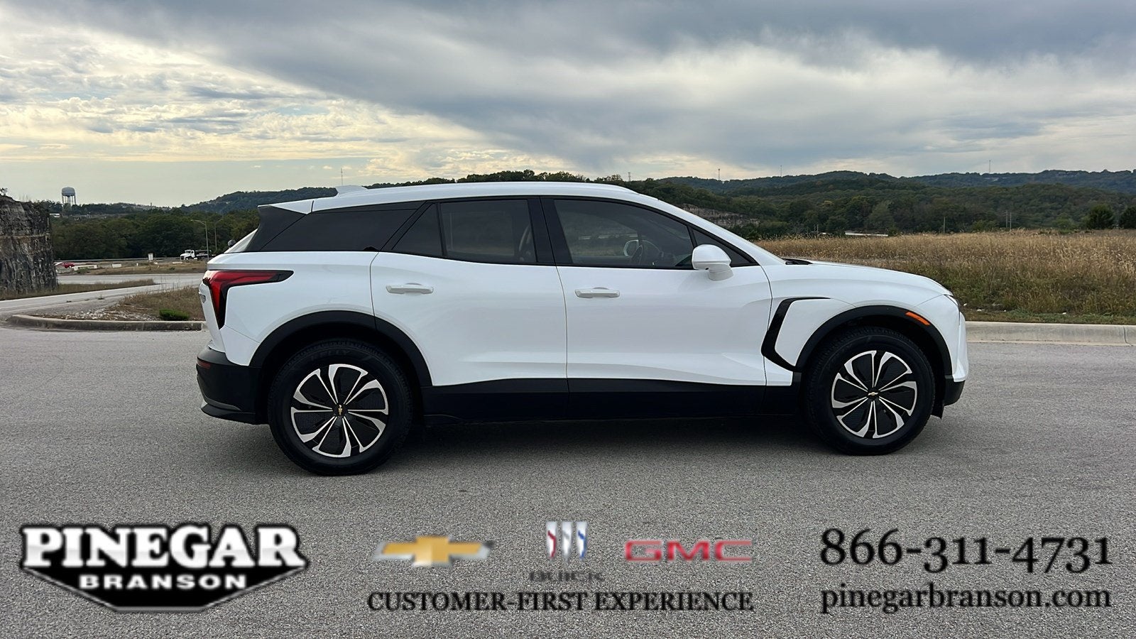 2024 Chevrolet Blazer EV LT - Photo 9