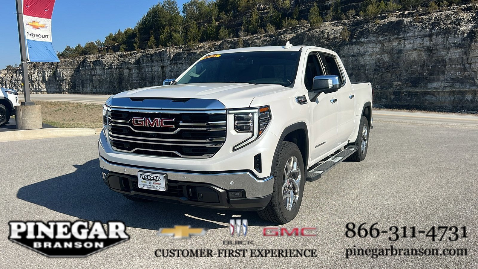 2024 GMC Sierra 1500 SLT