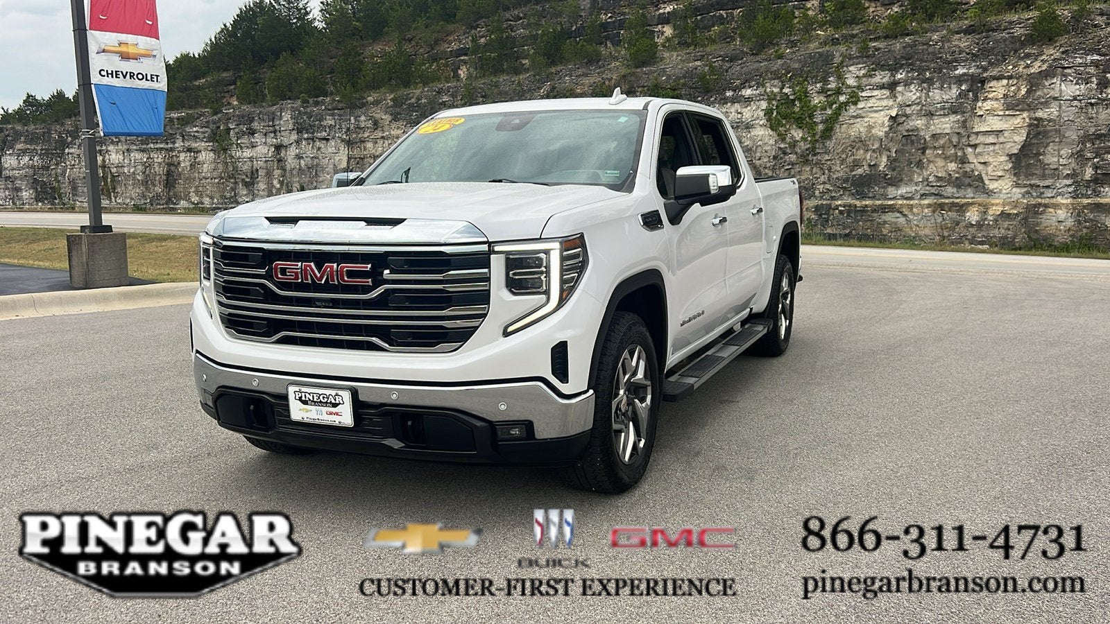 2024 GMC Sierra 1500 SLT