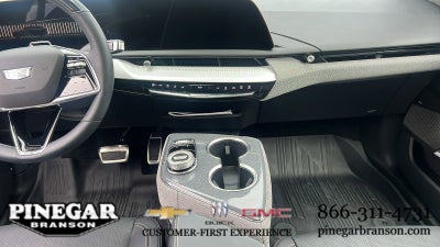 2025 Cadillac OPTIQ Luxury 2