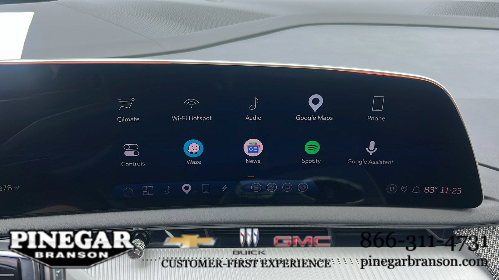 2025 Cadillac OPTIQ Luxury 2